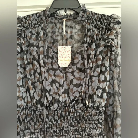 Free People Black Printed Long-sleeve Shirred Waist Blouse - Picture 2 of 5